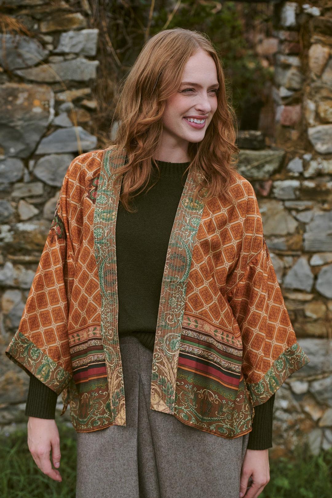 Kimono en or avec amulette