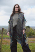 Amulet Emerald Wool Throwover