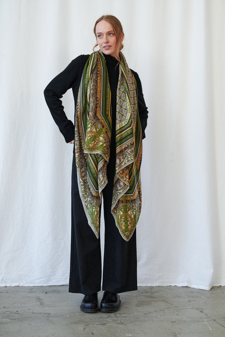 Amulet Green Scarf