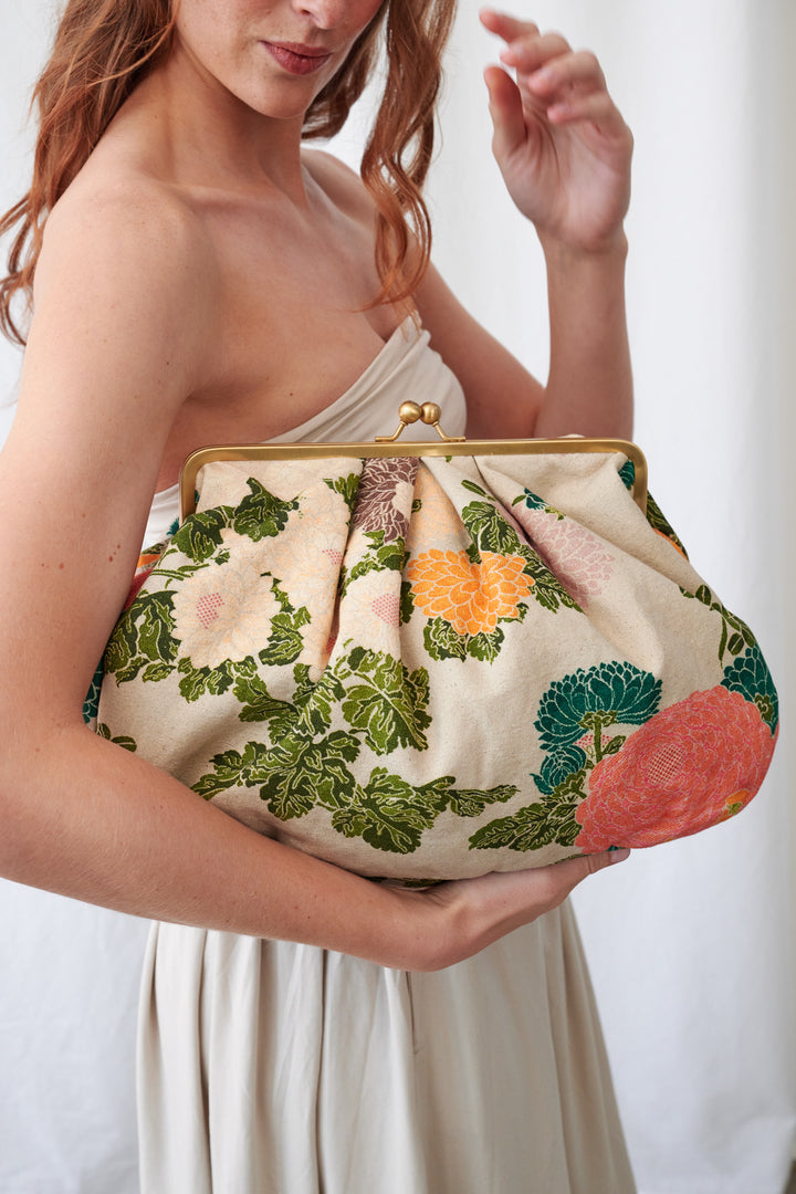 Jacqaurd Putty Kiss Lock Bag