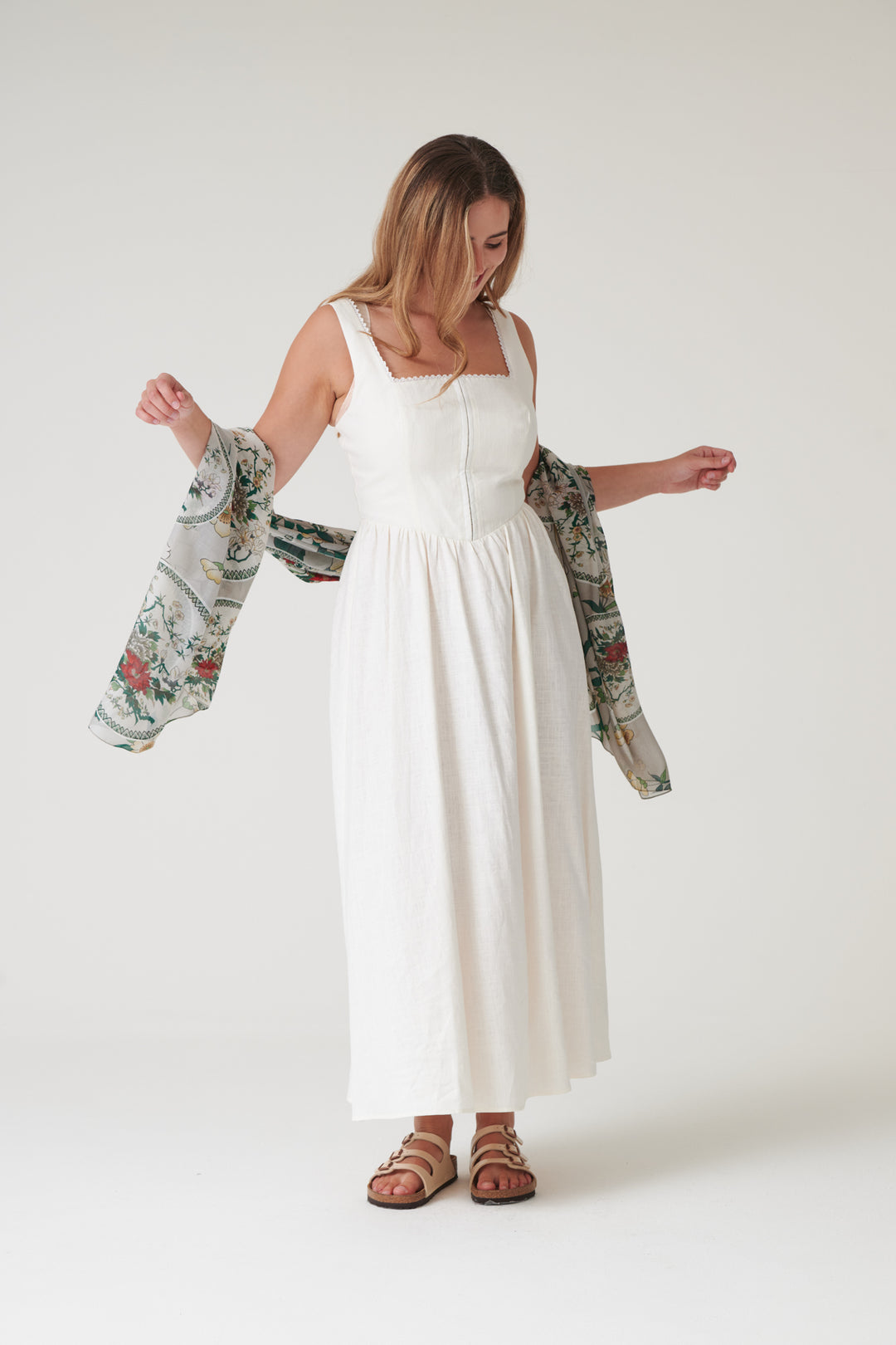 Magnolia Plates Putty Scarf