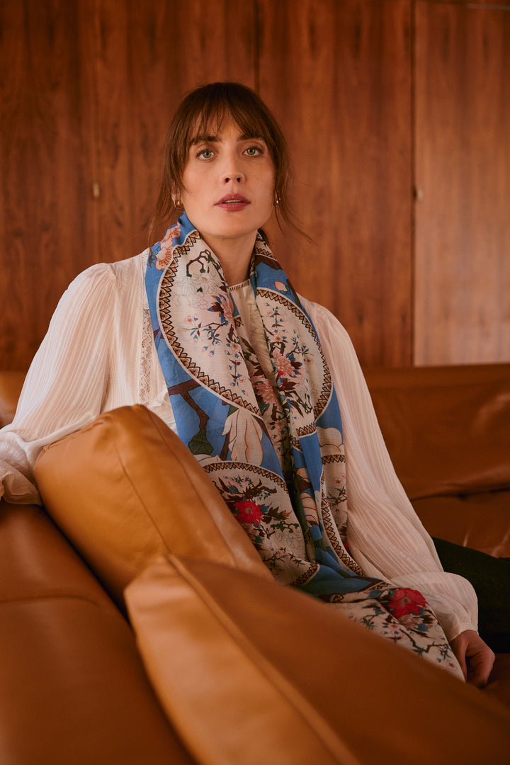 Magnolia Plates Blue Scarf