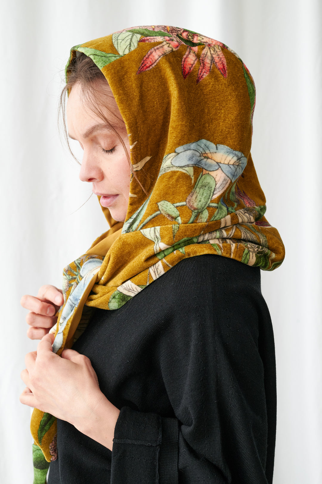 One Hundred Stars Rhodoleia Gold Velvet Hood