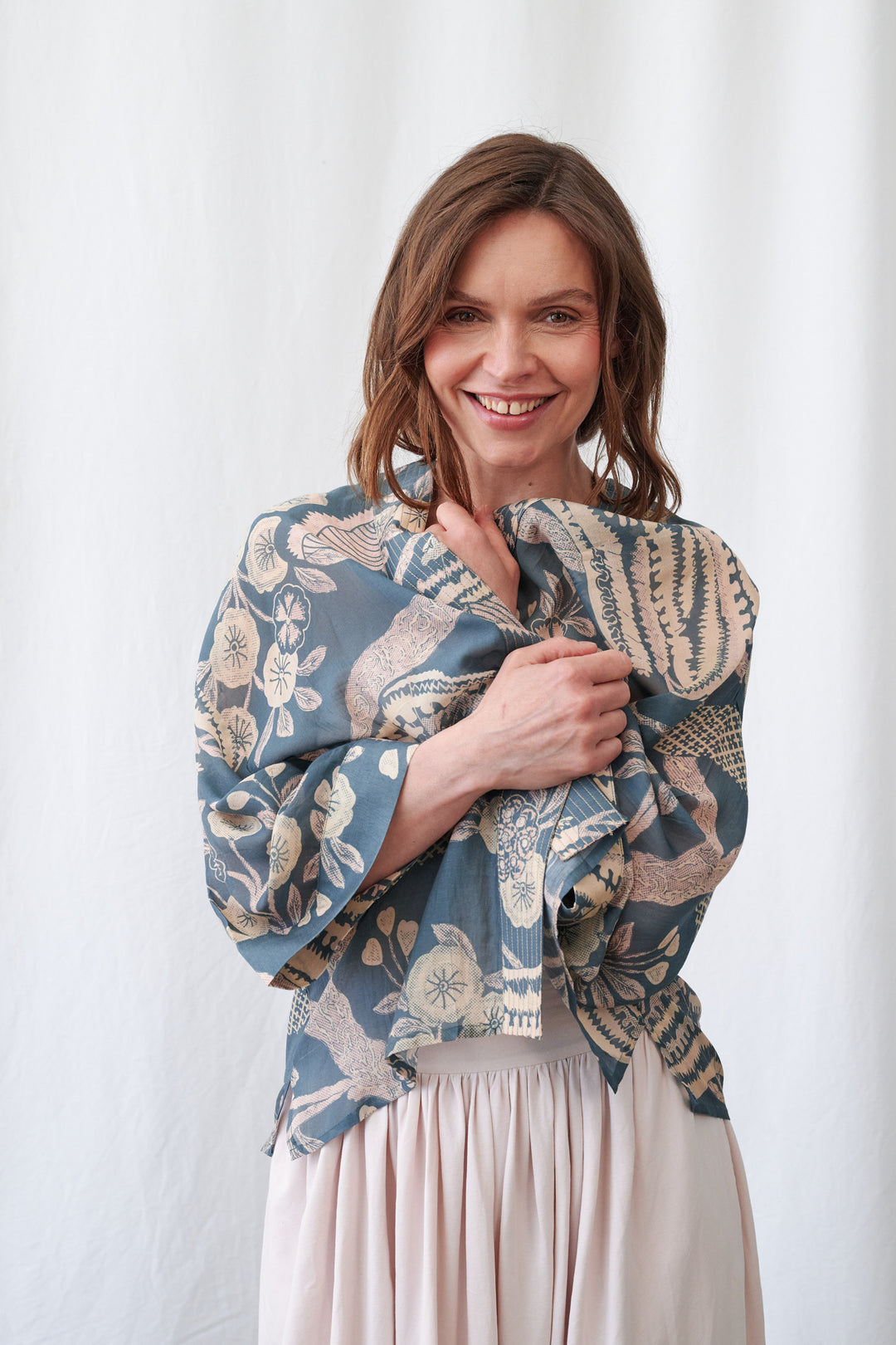 One Hundred Stars Rosa Blue Kimono