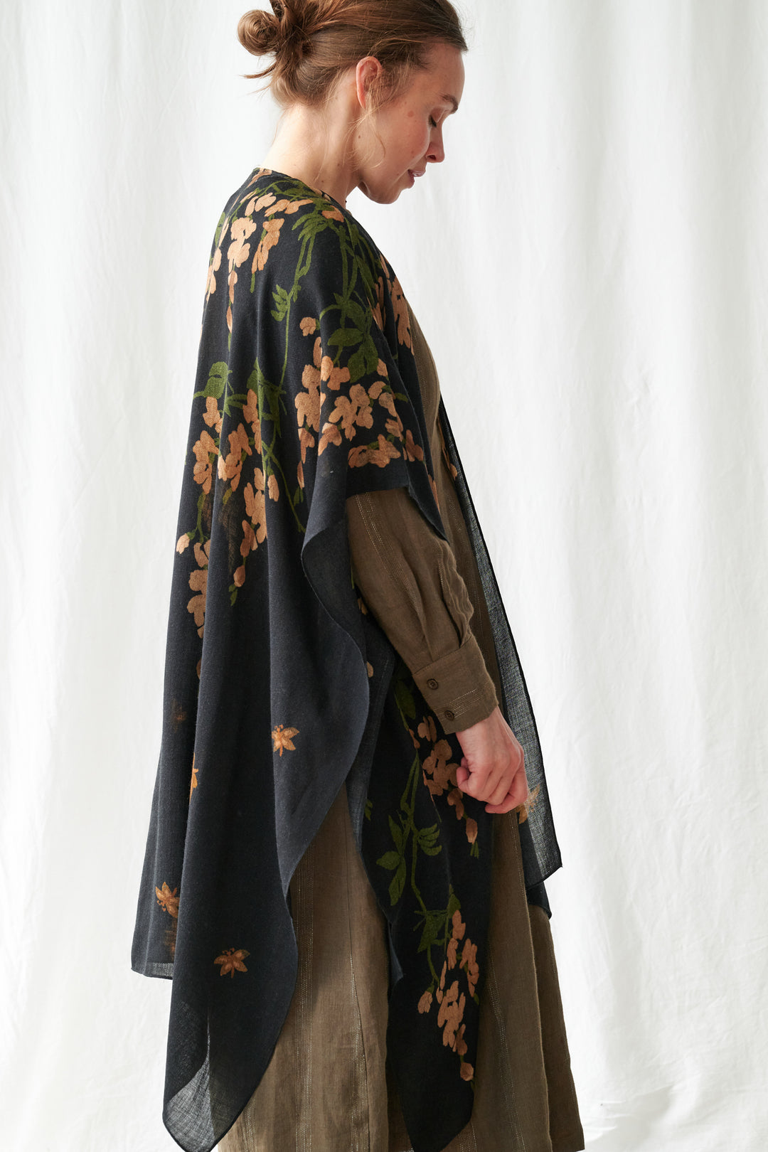 One Hundred Stars Wisteria Black Wool Throwover
